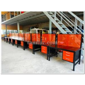 Bàn thao tác kết hợp bảng treo, tủ dụng cụ di động 4 ngăn